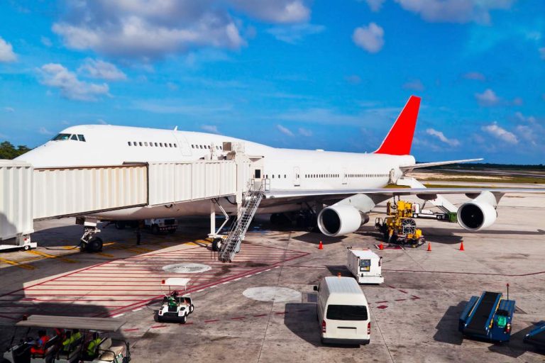 Wie kommt man von Flughafen Cancun nach Playa del Carmen, Mexiko?