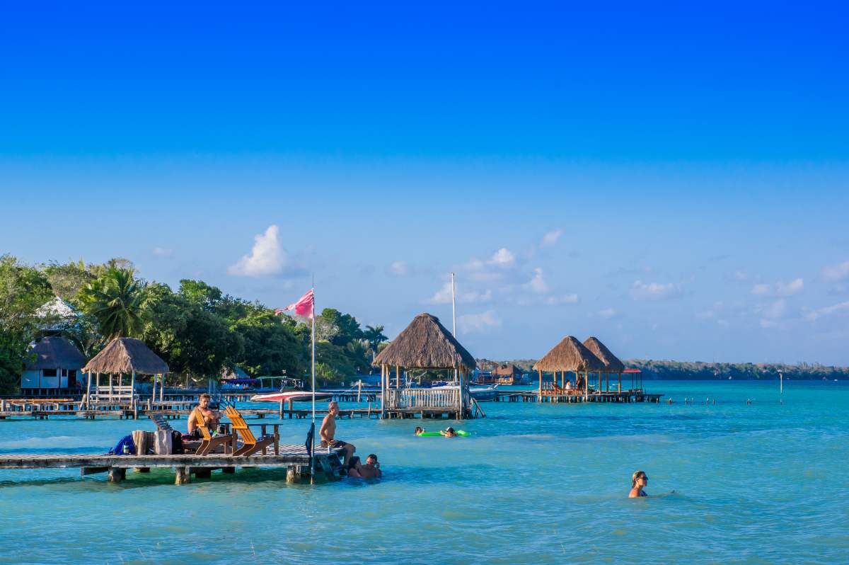 how to get to bacalar from cancun