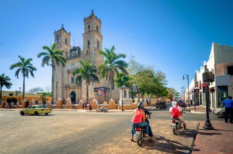 How to get from Playa del Carmen to Valladolid, Mexico